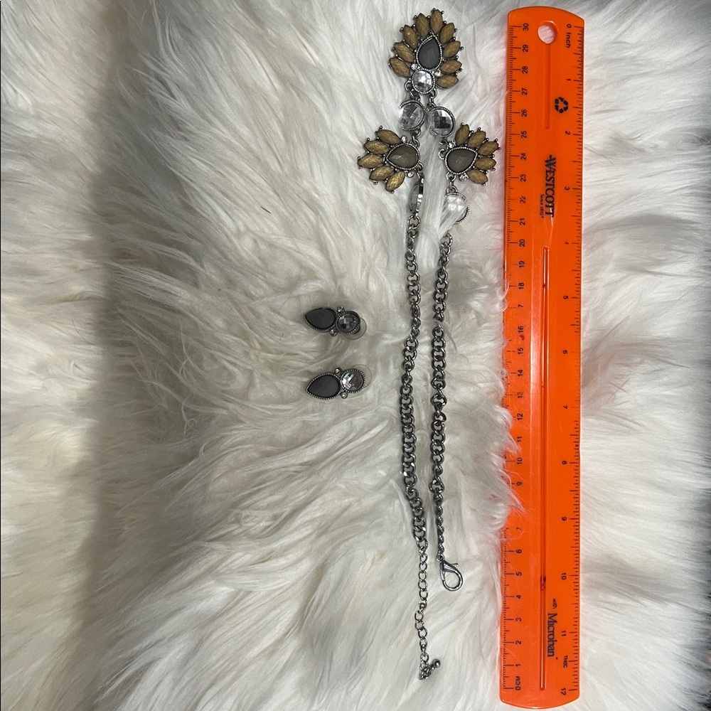 18 inch Flower Necklace with Purple grayish/yellow faux stones and crys… - Picture 9 of 10